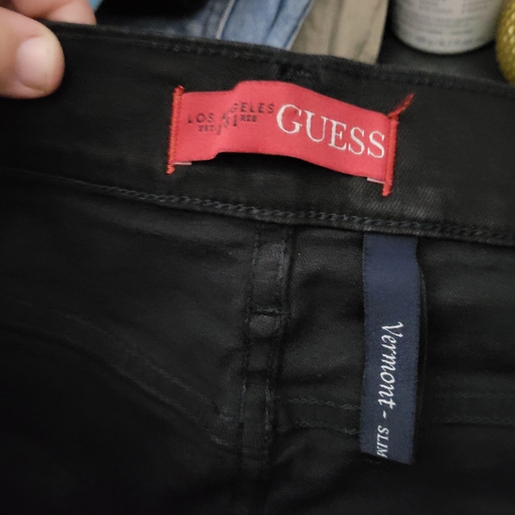 GUESS | Vermont slim fit low rise tapered leg jeans - Picture 7 of 9